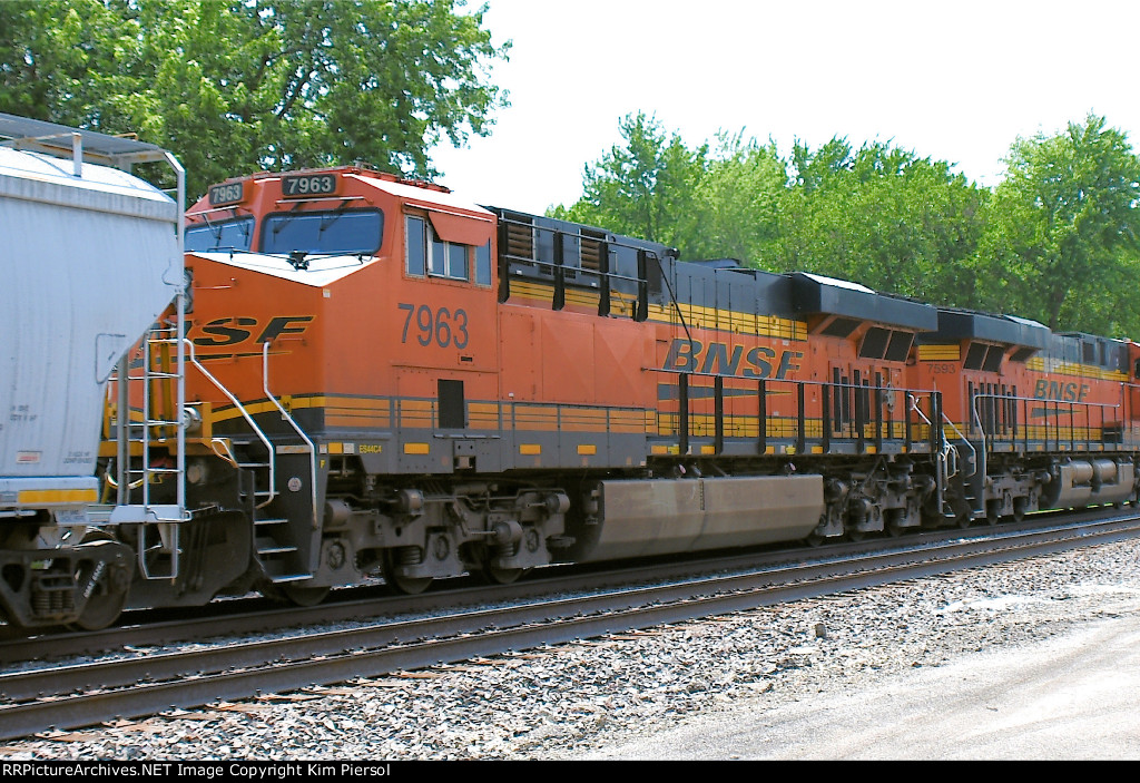 BNSF 7963